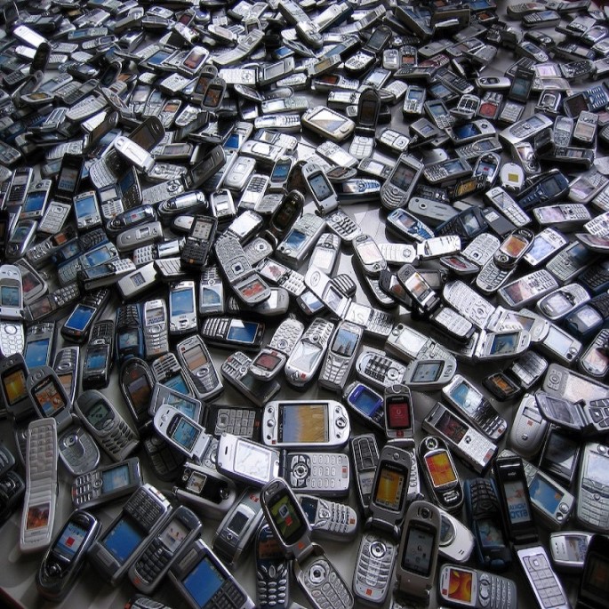 Скупка и прием сломанных, старых телефонов